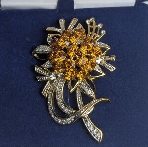 Jacqueline Bouvier Kennedy Replica Floral Brooch Pin NIB